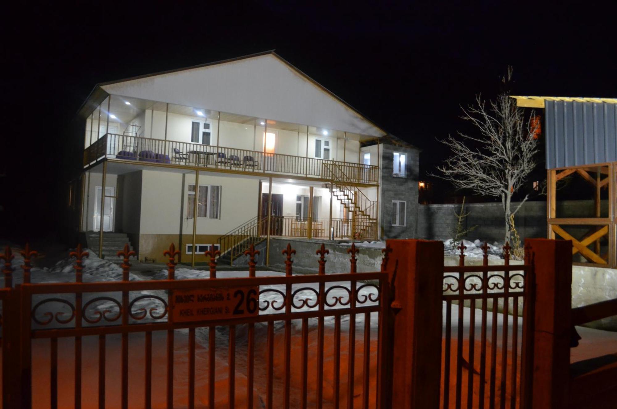 Guesthouse Qarim Mestia Luaran gambar