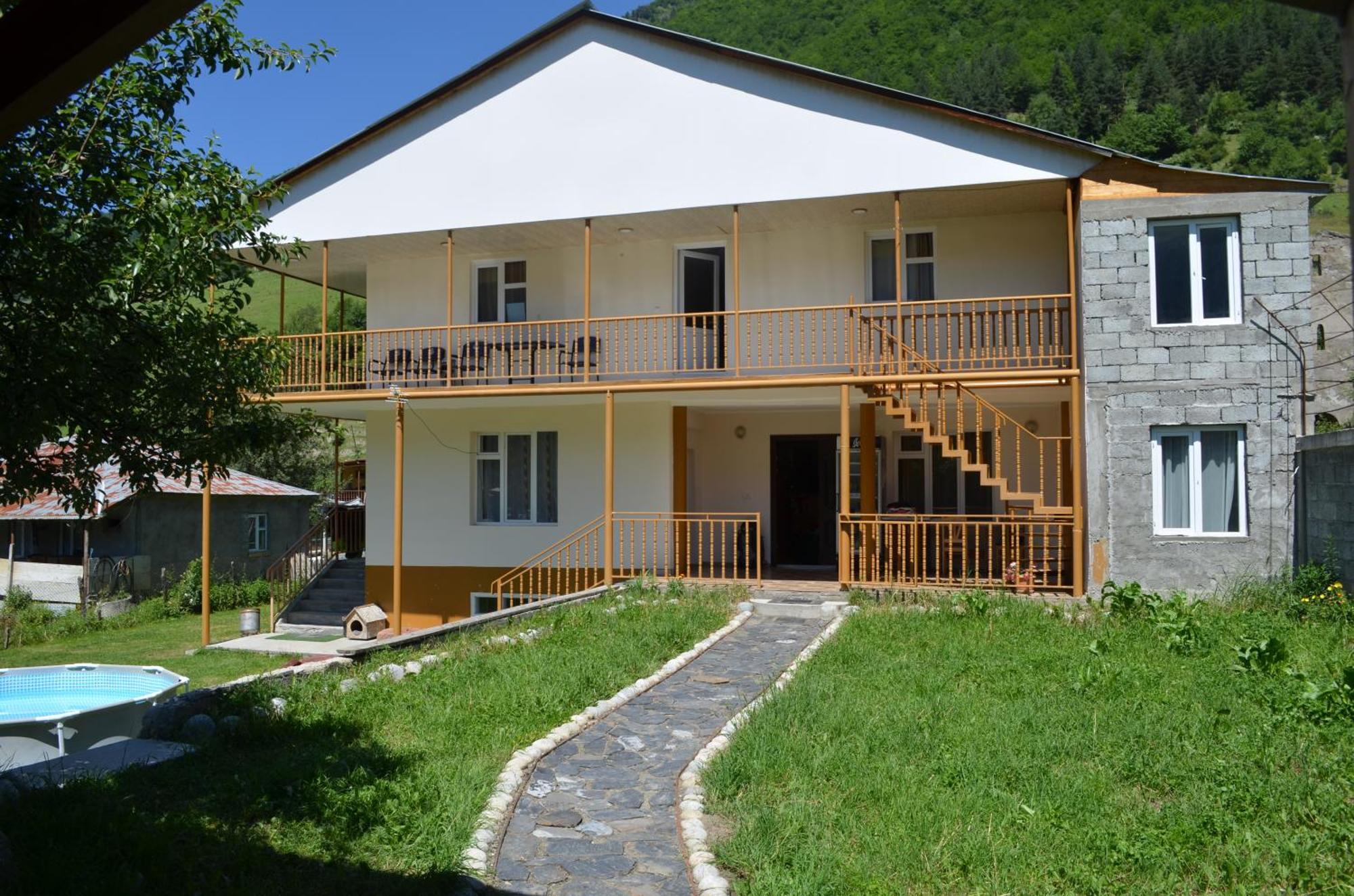 Guesthouse Qarim Mestia Luaran gambar