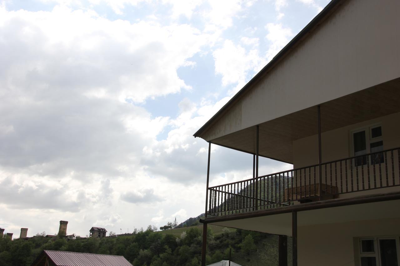 Guesthouse Qarim Mestia Luaran gambar