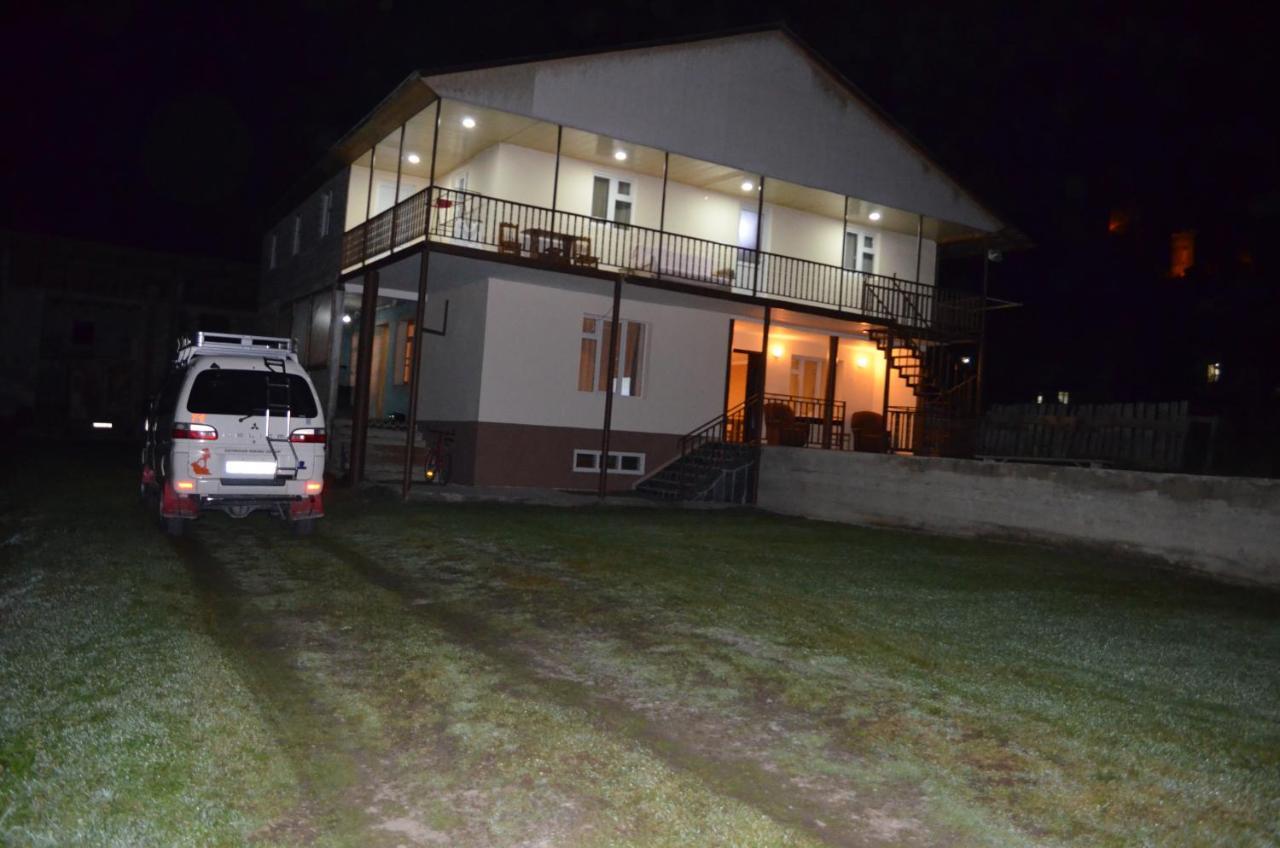 Guesthouse Qarim Mestia Luaran gambar