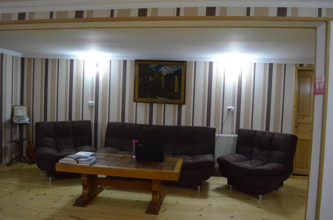 Guesthouse Qarim Mestia Luaran gambar