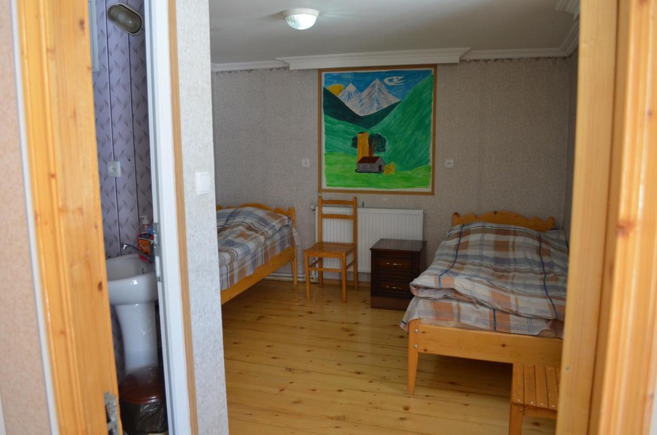 Guesthouse Qarim Mestia Luaran gambar